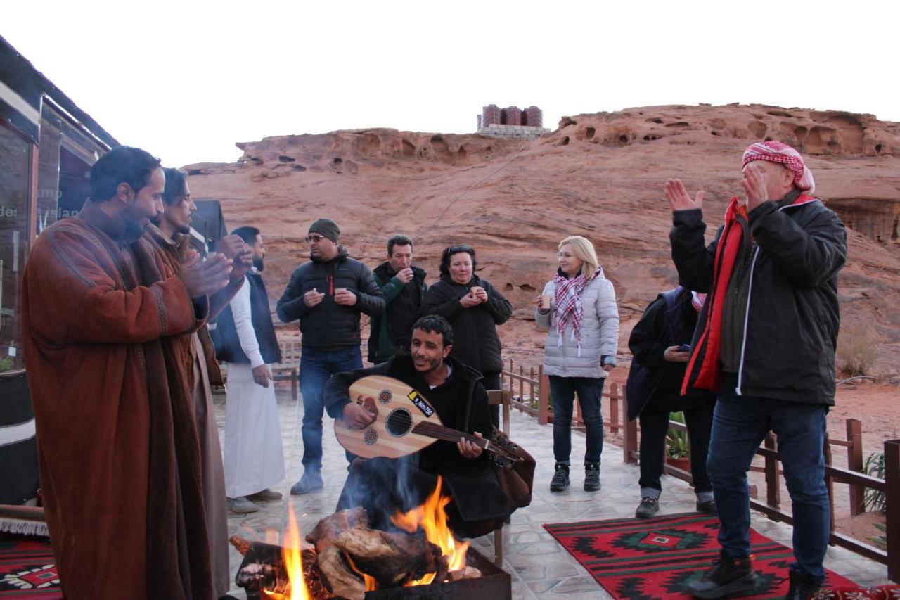 Desert Island Camp Wadi Rum Buitenkant foto