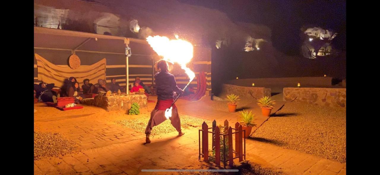 Desert Island Camp Wadi Rum Buitenkant foto
