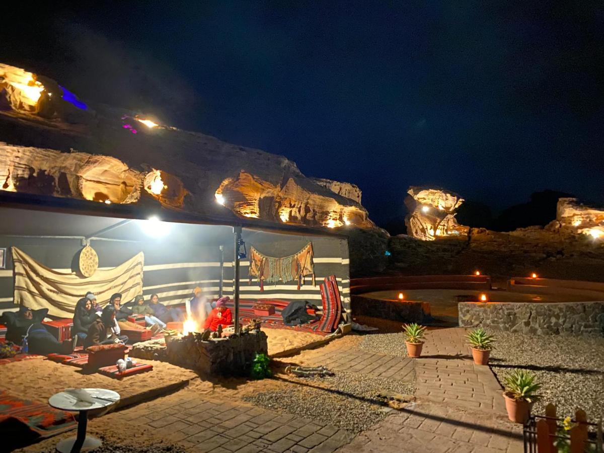 Desert Island Camp Wadi Rum Buitenkant foto
