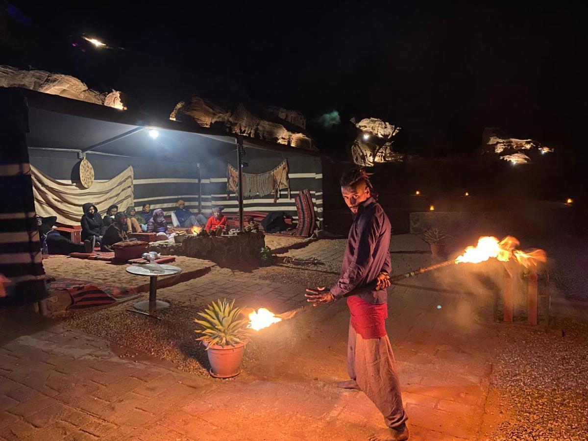 Desert Island Camp Wadi Rum Buitenkant foto